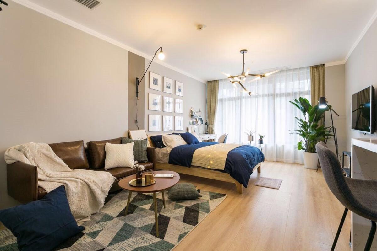 Wuhan Wuchang-Star City- Locals Apartment 00121940 المظهر الخارجي الصورة